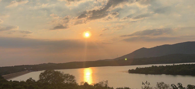 长安国际大酒店轮播图1